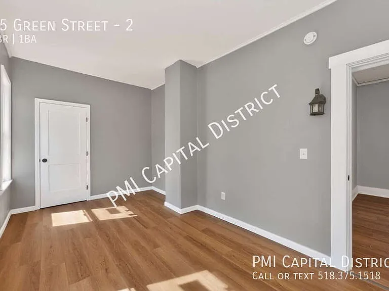25 Green St #2 — Photo 12