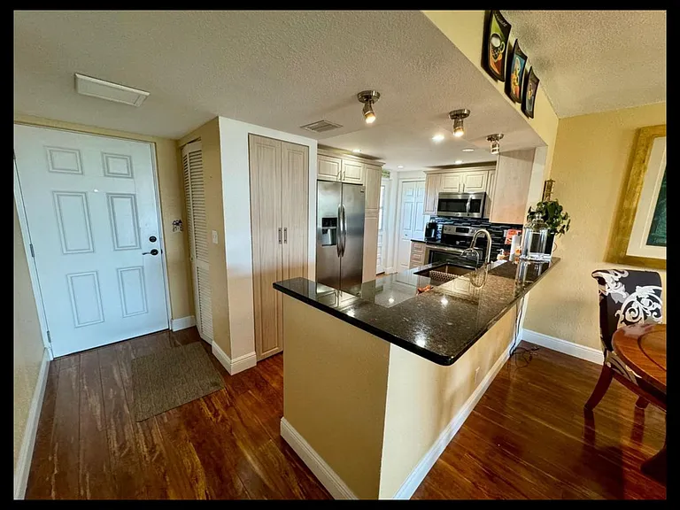 5201 NW 2nd Ave #415 — Photo 15