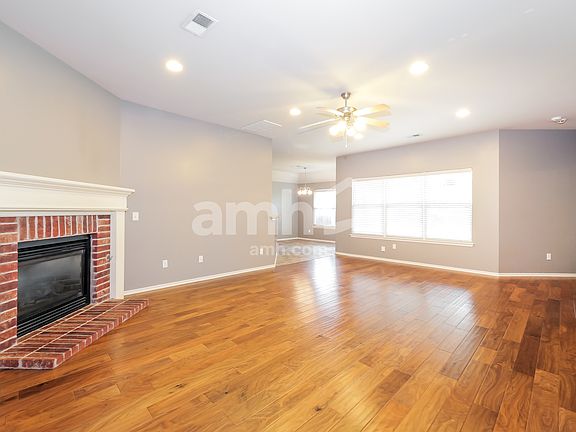 3rd image of 1921 NW 174th St