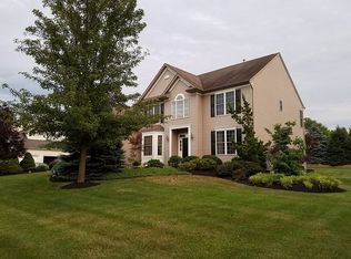 2 Compton Dr, East Windsor, NJ 08520