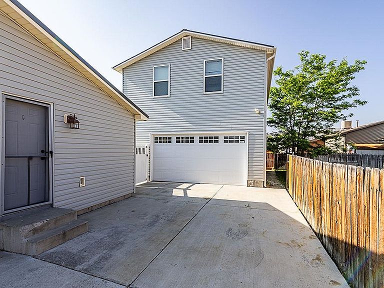 Listing photo 4