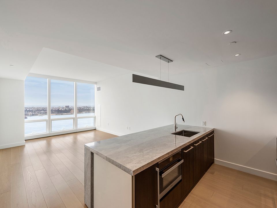 1st image of 15 Hudson Yards #32F