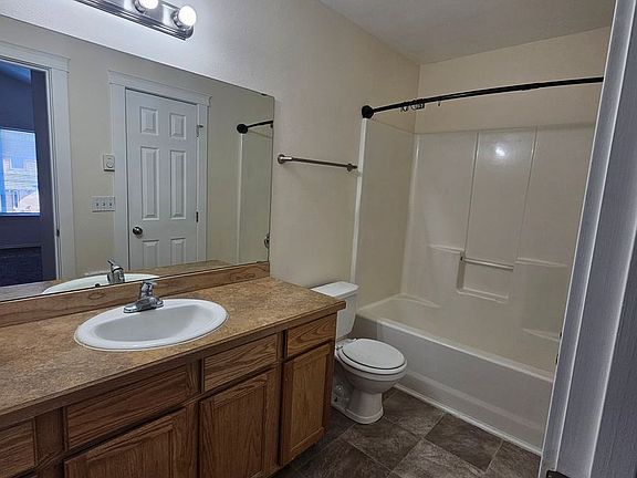 4th image of 863 SE Kierra Pl