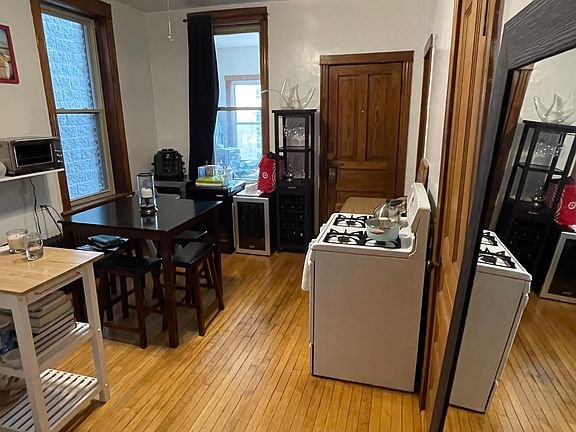 4th image of 2218 N Hamilton Ave #2F