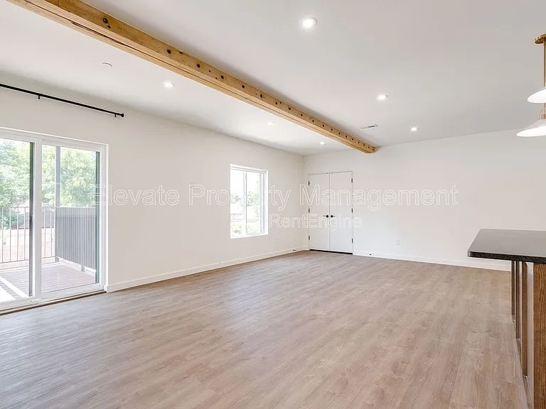 844 NW 43rd St #202 — Photo 9