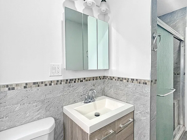 327 Midwood St #2A — Photo 19