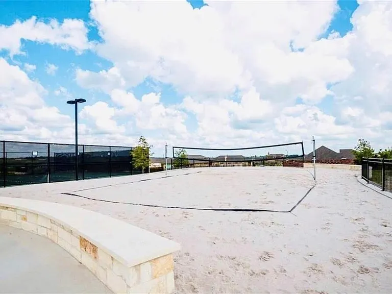 1005 Fountain Grass Way — Photo 29