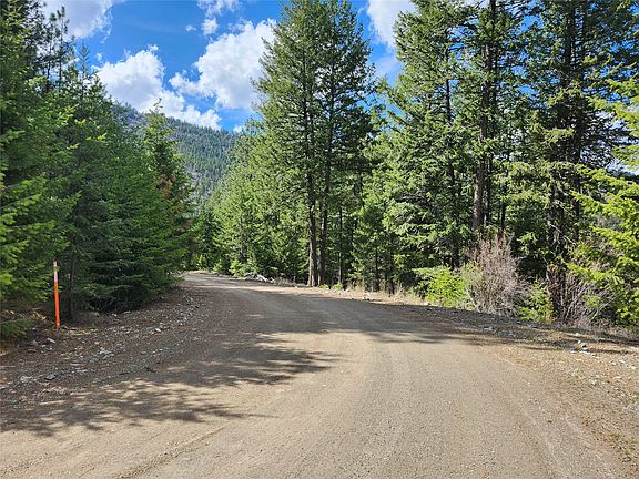 3rd image of 107 Mountain Rd