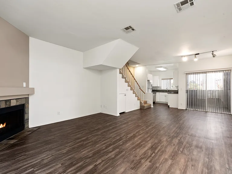 CentrePointe Apartments — Photo 22