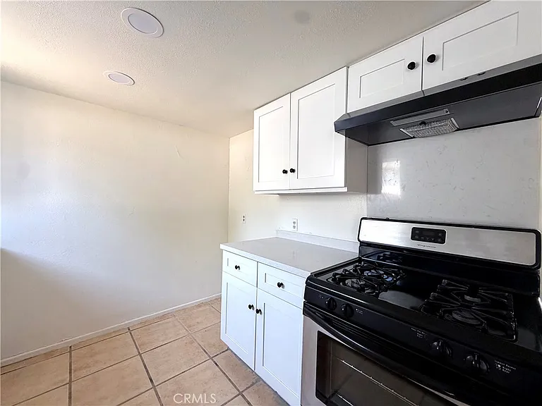 122 N Mayflower Ave #A — Photo 5