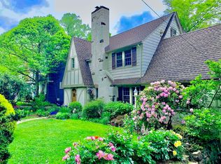 28 Undercliff Ter, West Orange, NJ 07052