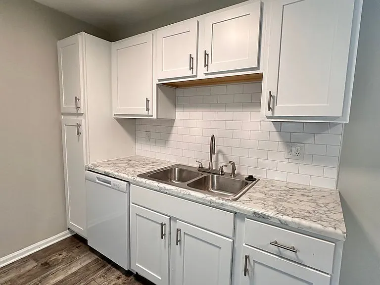 Rocky View Apartment Homes — Photo 118