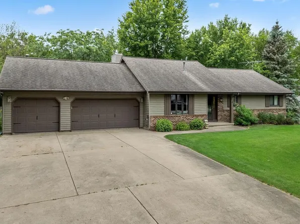 N6803 Donlin Drive, Pardeeville, WI 53954