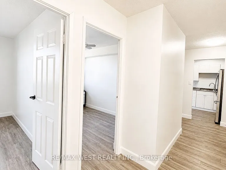 23 Main St #406 — Photo 13