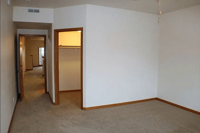 460 Cameron Way — Photo 13