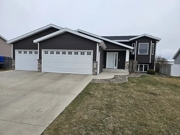 5012 Hitchcock Dr, City Of Bismarck, ND 58503