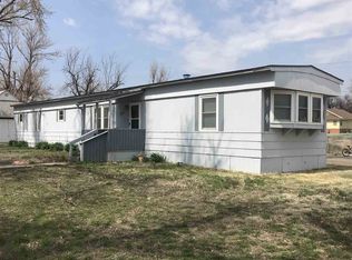 412 SW 1st St, Laverne, OK 73848