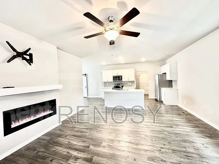 2310 SW Plaza Pkwy — Photo 5