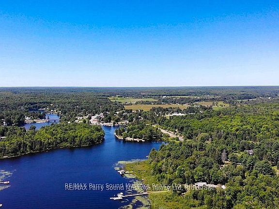 2nd image of 621 Deer Run Rd
