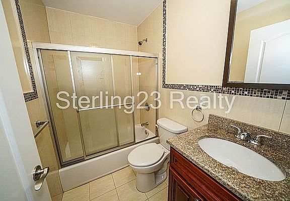 5th image of 3113 23rd St #4