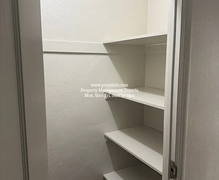 44 E Alder St — Photo 10