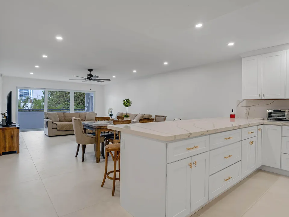 401 Briny Ave #315