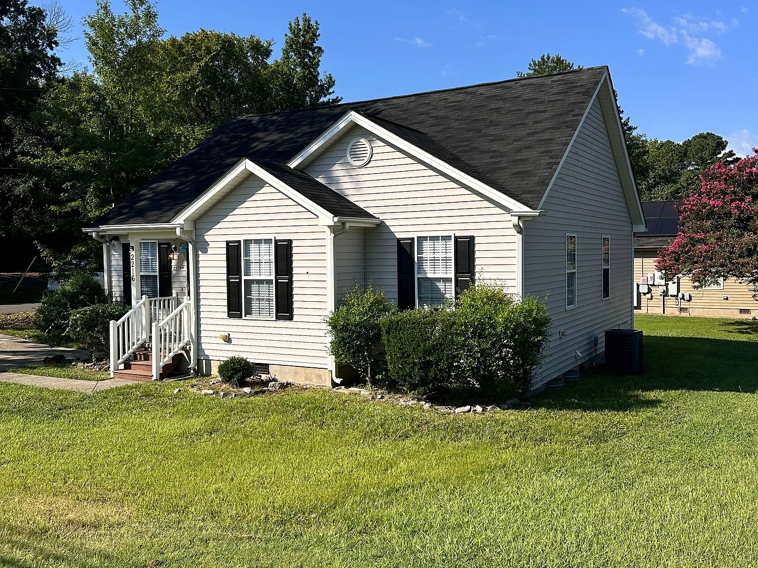 3 bed, 1132 sqft, $1,650 — Photo 2