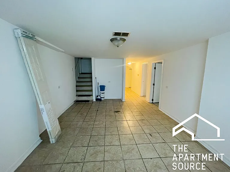 5214 W Crystal St #1 — Photo 5