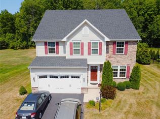 708 Hillspring Ter, Webster, NY 14580