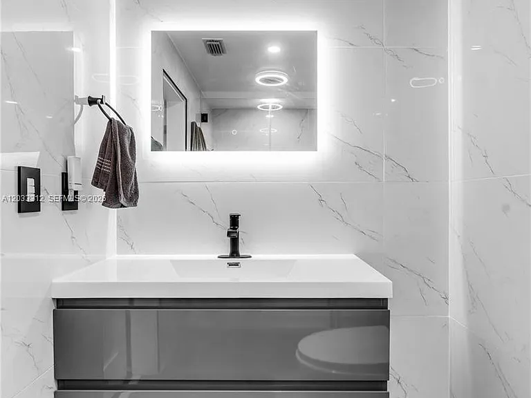 1834 Brickell Ave #33 — Photo 14