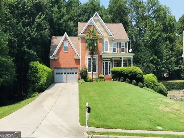 622 Shady Willow Ln, Loganville, GA 30052