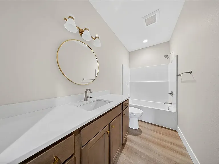 1275 Eisenhower Blvd — Photo 29