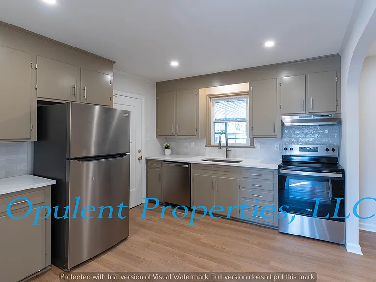 834 Savage Rd — Photo 3