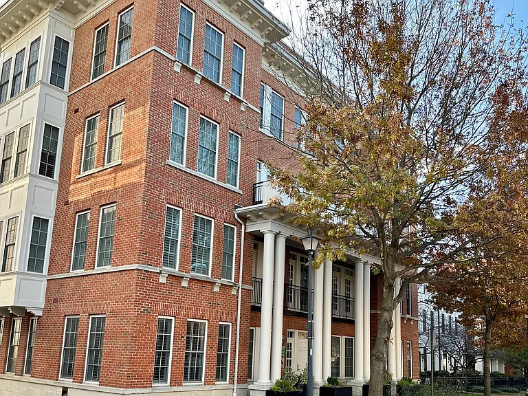 1023 N Royal St #206 — Photo 14