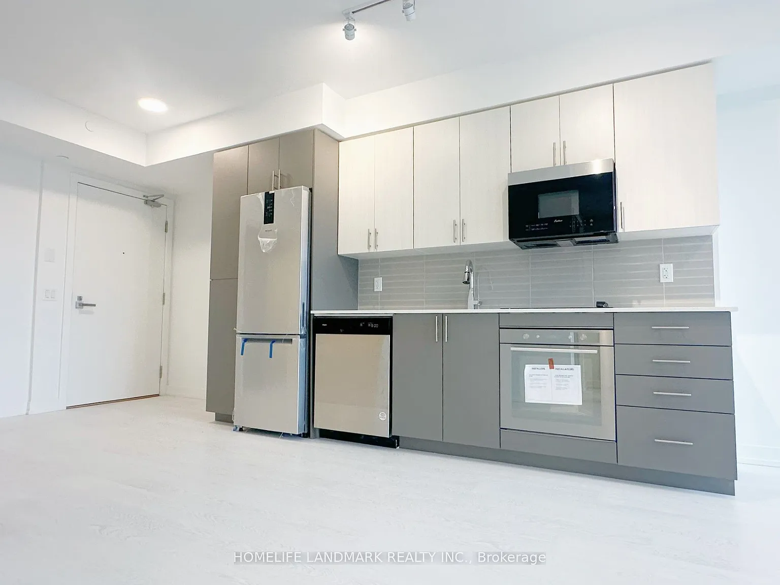 2 bed, $2,100 — Photo 2