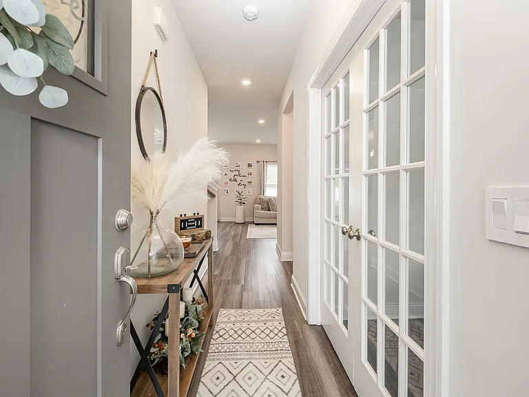 1063 Holland Ridge Way — Photo 14