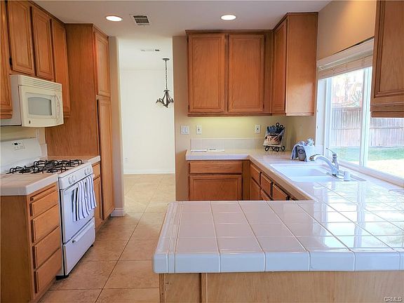 5th image of 21896 Gardena Ln