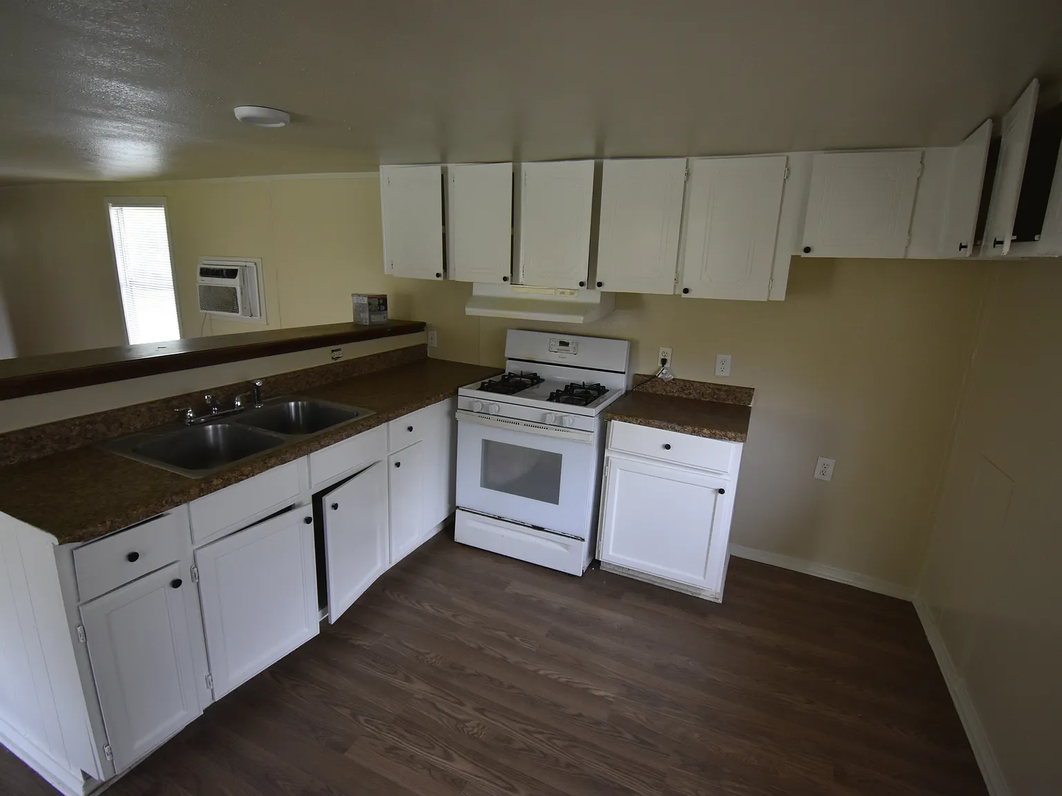 2 bed, 800 sqft, $849 — Photo 3