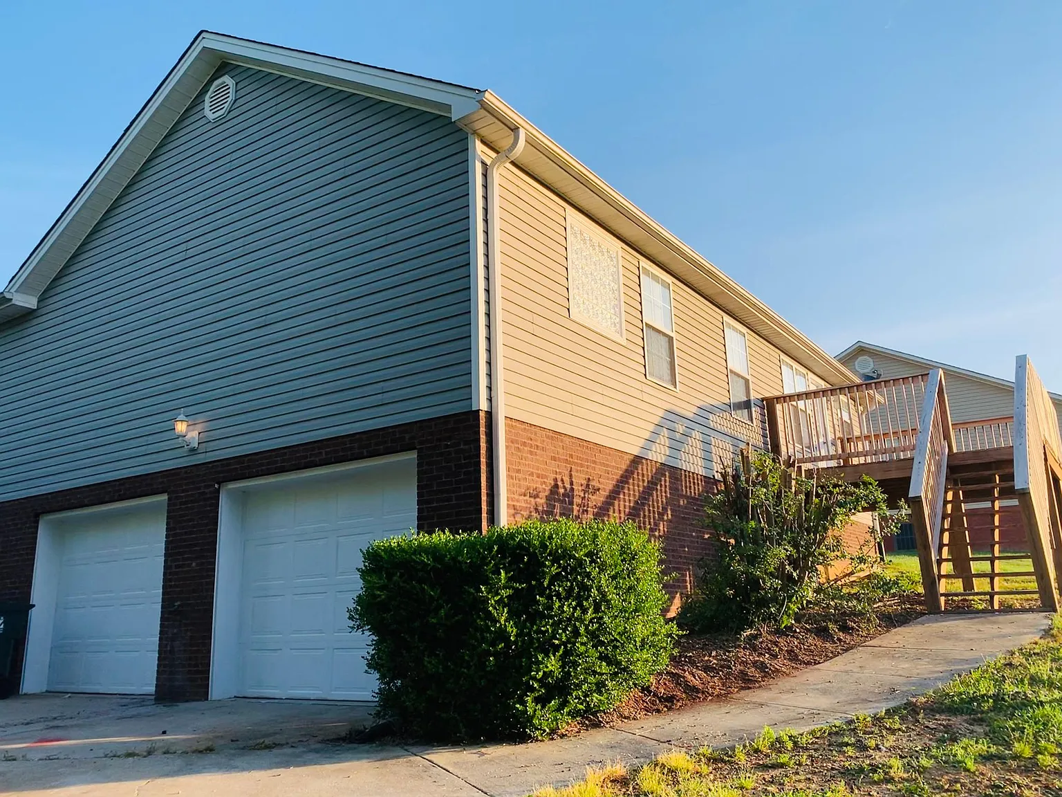 210 Farmway Drive SE — Photo 2