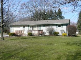 3701 Pleasant Dr, Hermitage, PA 16148