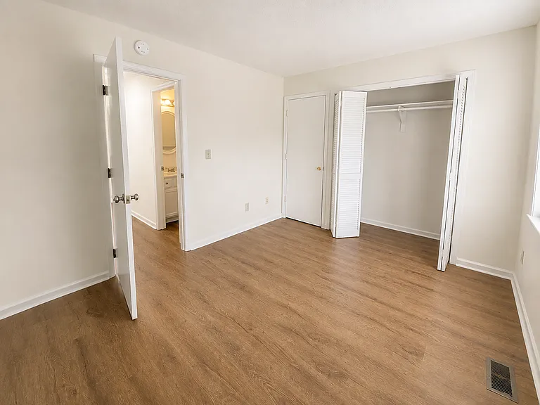 118 Chaucer Ct — Photo 20