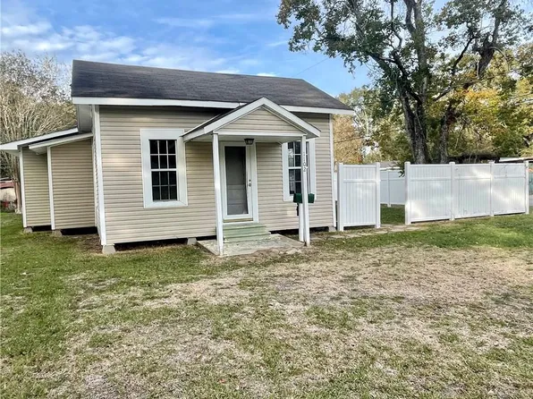 1102 W Academy Ave, Jennings, LA 70546