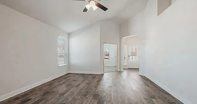 327 Colorado Cyn — Photo 5