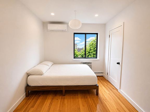 4th image of 69 Avenue C #1