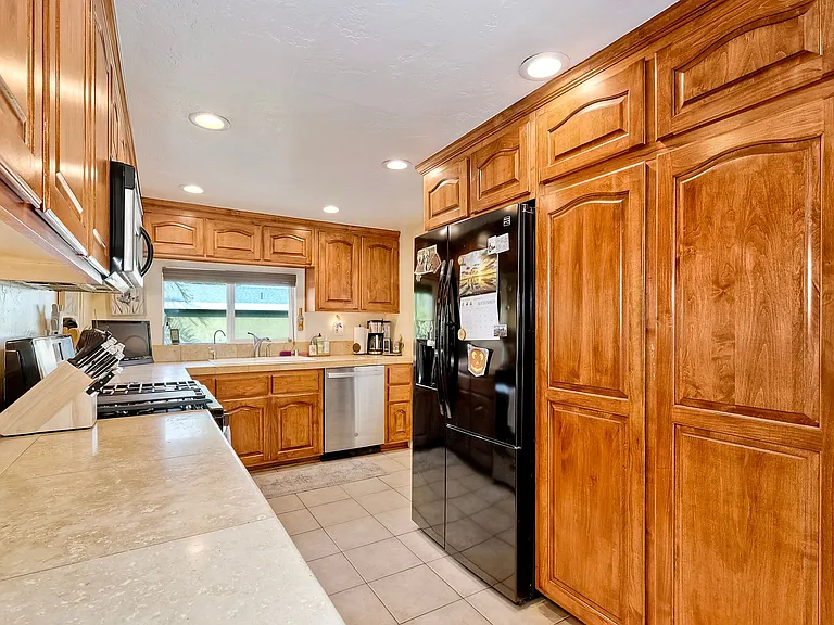 4430 Cape May Ave — Photo 7