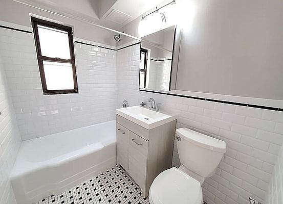 5th image of 310 E 52nd St #9B