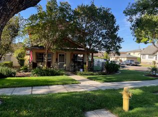 810 E 9th St APT B, Upland, CA 91786