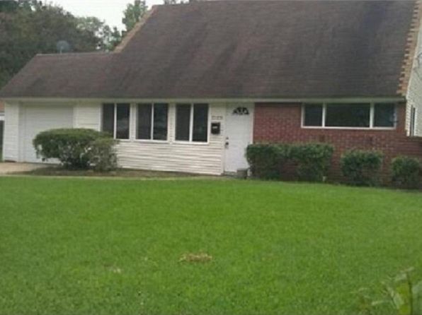 6105 Bromley Ct