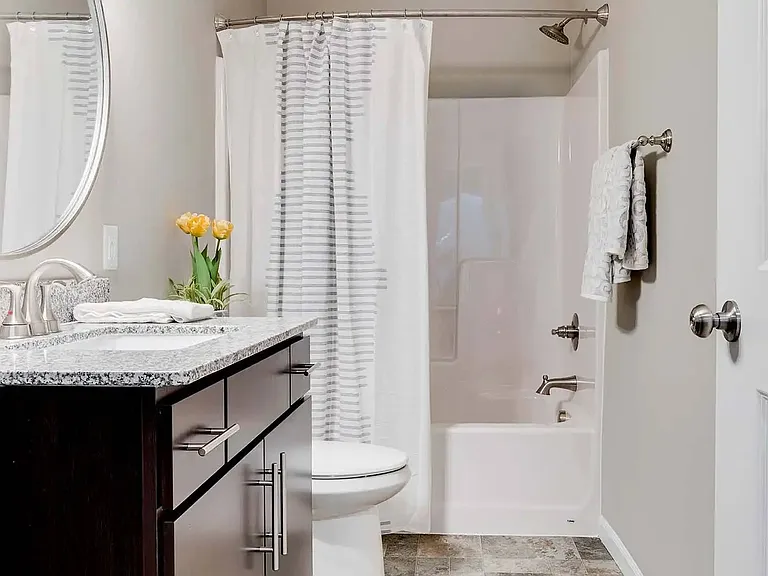 Circle Pines, MN Lexington Lofts | Franklin | Bathroom