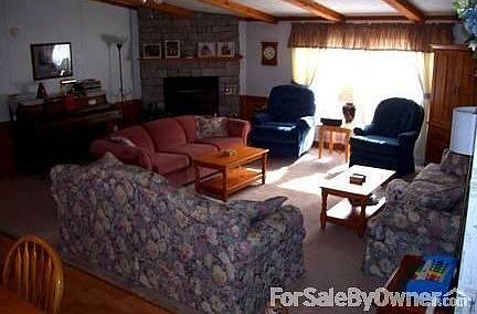 Living Room Entertainment Area